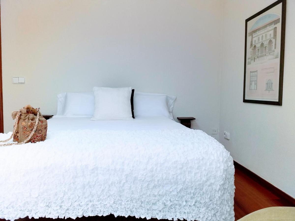 Large Apartment With Large And Sunny Terrace - Garden & Outdoor Gym , Alicante Center 외부 사진